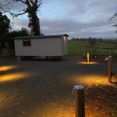 The Hereford Hut, Charming 1 Bedroom Shepherds Hut Callow ภายนอก รูปภาพ