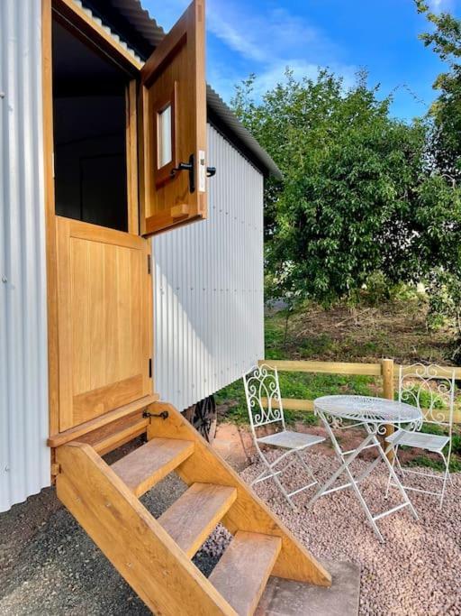 The Hereford Hut, Charming 1 Bedroom Shepherds Hut Callow ภายนอก รูปภาพ