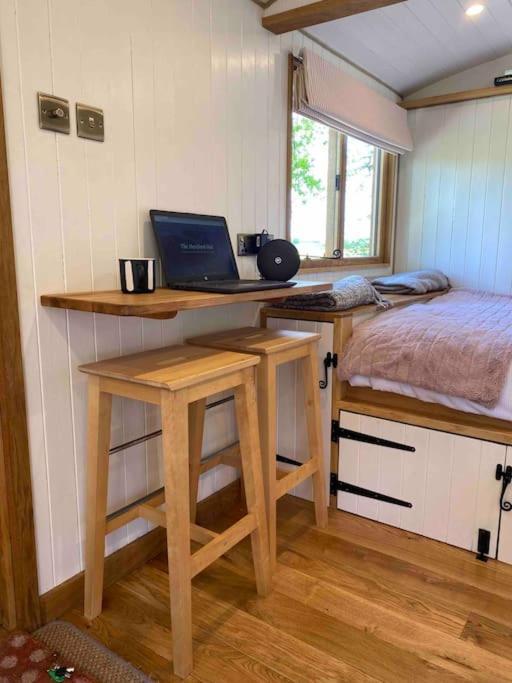 The Hereford Hut, Charming 1 Bedroom Shepherds Hut Callow ภายนอก รูปภาพ