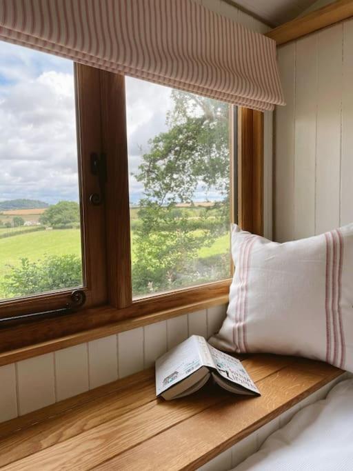 The Hereford Hut, Charming 1 Bedroom Shepherds Hut Callow ภายนอก รูปภาพ